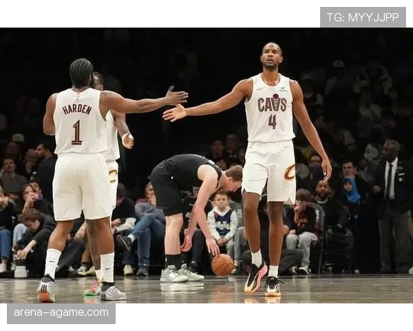 埃文·莫布里篮下强打效率大幅提升拉开内线防守差距