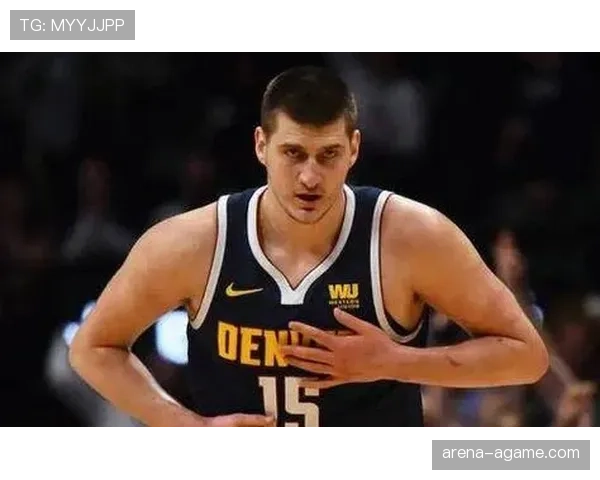 约基奇季后赛中高效挡拆助攻持续提升球队进攻稳定性