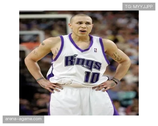 迈克·毕比突破制造关键机会 提升球队季后赛进攻节奏